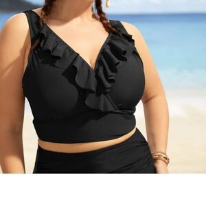 New With Tags Bloomchic Elegant Black Ruffled Women's Swim Top Size 18/20